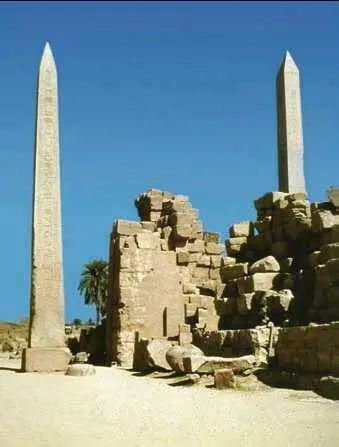 Обелиски фараона Тутмаса I и царицы Хатшепсут Ок 1500 и 1464 гг до н э - фото 206