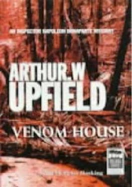 Arthur Upfield Venom House обложка книги