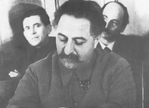 Н И Ежов Г К Орджоникидзе Я А Яковлев 5 января 1936 Г К - фото 19