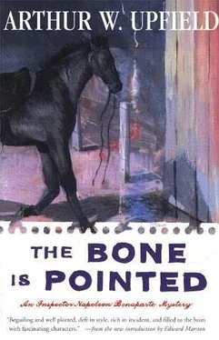 Arthur Upfield The Bone is Pointed обложка книги