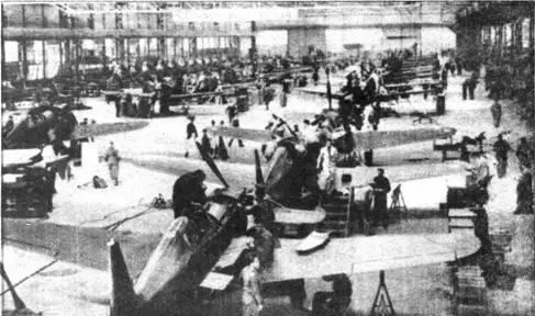 Сборка истребителей на заводе S N C A S в Бyженэ Фото L Aeronautique - фото 64