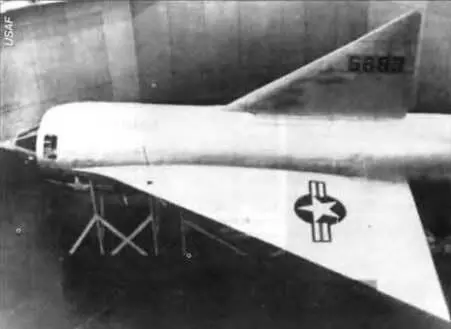 Полноразмерный макет перехватчика Модель 7002 Опытный самолет XF92A в - фото 15