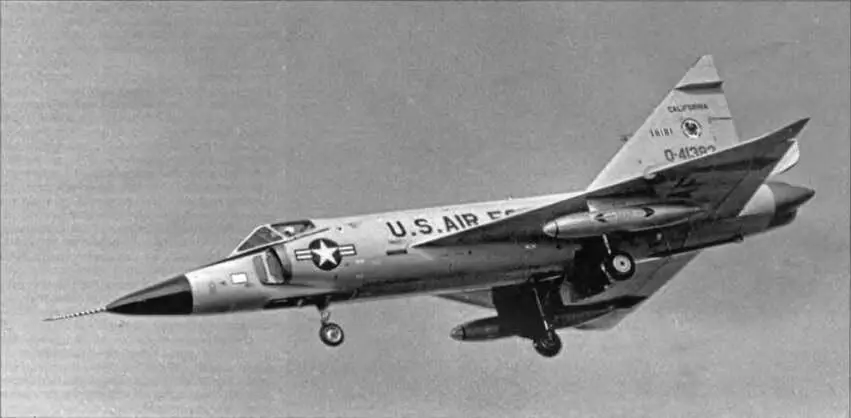 F102A ранних серий Хорошо видно что законцовки крыла не имеют крутки - фото 25