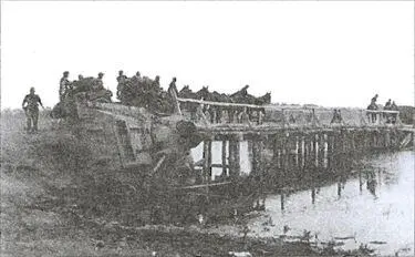 Советский Т34 производства Сталинградского тракторного завода бесцеремонно - фото 91