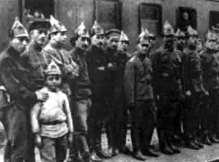 Тухачевский с боевыми товарищами на Кавказском фронте 1920 г М В Фрунзе - фото 25