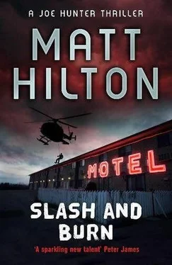 Matt Hilton Slash and burn обложка книги