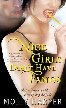 Молли Харпер Nice Girls Don't Have Fangs обложка книги