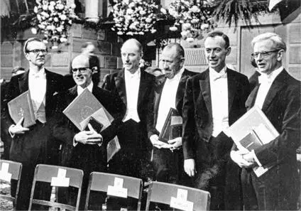 The Nobel ceremony December 1962 From left to right Maurice Wilkins Max - фото 40