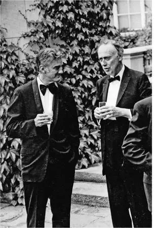 With Derek Bok at Harvard commencement ceremony June 1978 I went on to tell - фото 70