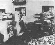 Брошенные БА6 слева и Т26 в Испании БА6М В 1936 году бронеавтомобиль - фото 46