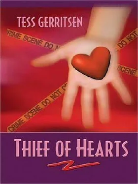 Tess Gerritsen Thief Of Hearts aka Stolen обложка книги