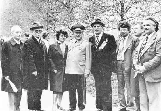 Встреча на Аллее партизан Подмосковья 9 мая 1980 г Крах Тайфуна - фото 31