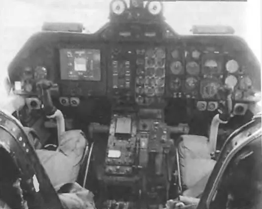 Кабина и оборудование СВВП XV15 Топливная система Топливо расположено в двух - фото 11