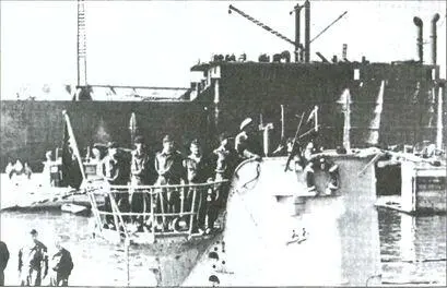 Германская подводная лодка U24 входит в Констанцу 1944 г Динамика - фото 142
