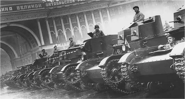 Танки Т26 перед парадом на площади имени Урицкого ныне Дворцовая Ленинград - фото 160