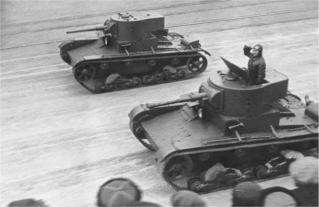 Танки Т26 выпуска 1934 года на параде Предположительно Хабаровск 7 ноября - фото 161