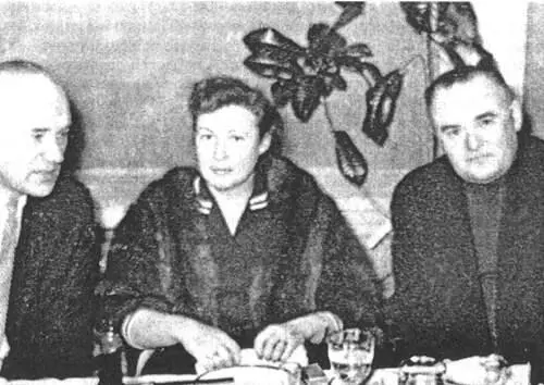 Борис Викторович Раушенбах Нина Ивановна и Сергей Павлович Королёвы на банкете - фото 10