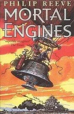 Phillip Reeve Mortal Engines обложка книги