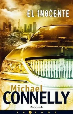 Michael Connelly El Inocente обложка книги