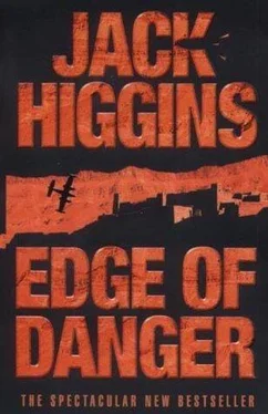 Jack Higgins Edge of Danger обложка книги