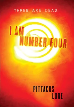 Pittacus Lore I Am Number Four