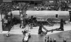 21 маяна заводе Boeing в Эверетте шт Вашингтон состоялась торжественная - фото 9