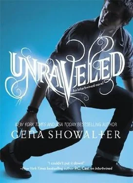 Gena Showalter Unraveled обложка книги