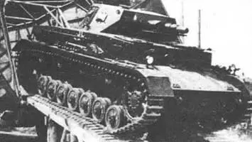 Отработка загрузки в Me 321 танка PzKpfw IV Один из редких снимков - фото 26