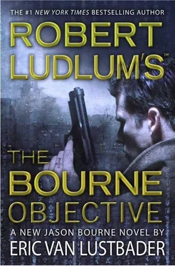 Eric van Lustbader The Bourne Objective обложка книги