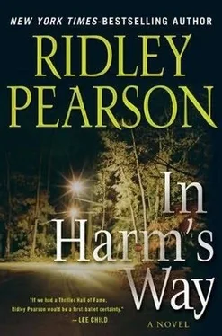 Ridley Pearson In Harm's Way обложка книги