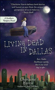 Шарлин Харрис Living Dead in Dallas обложка книги