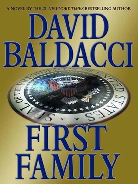 David Baldacci First Family обложка книги