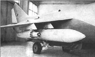 Подвесной бак самолета Як38М Як38 над ТАКР Минск 16 ноября 1972 г на - фото 35
