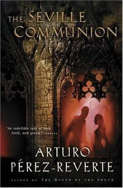 Arturo Perez-Reverte The Seville Communion обложка книги