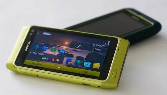 Евгений Лукьянчиков менеджер по продуктам Nokia проводивший демонстрацию - фото 16