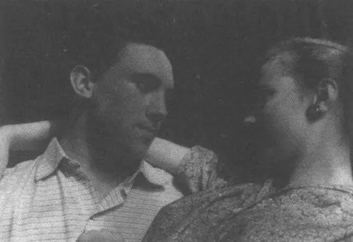 Мы дома 1958 год Эту фотографию мне дала Нина Максимовна в августе 1980 - фото 25