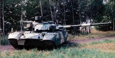 Современные российские танки как этот Т80 удачно сочетают огневую мощь - фото 100