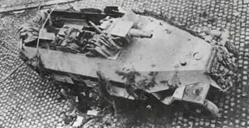 Вверху В 1944 году в преддверии высадки союзников в Нормандии немецкие - фото 29