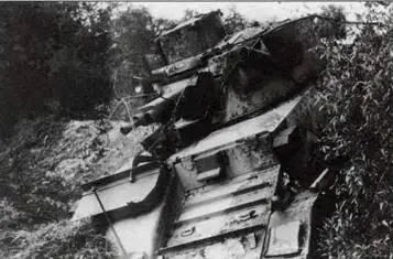 Май 1940го предсказуемая судьба легкого танка Виккерс Эти танки годились - фото 40