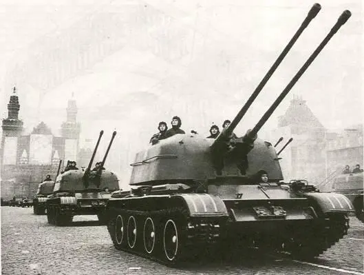 ЗСУ572 на параде в Москве 7 ноября 1964 года Корпус носовая часть 1 - фото 14