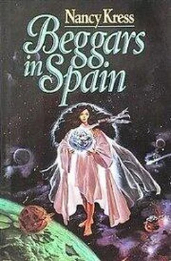 Nancy Kress Beggars in Spain обложка книги