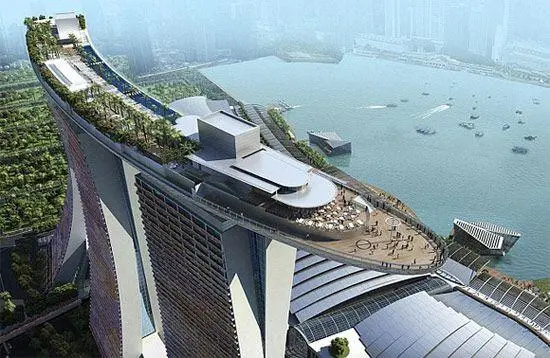 Резервуар находится на крыше Marina Bay Sands одного из самых дорогих отелей в - фото 29