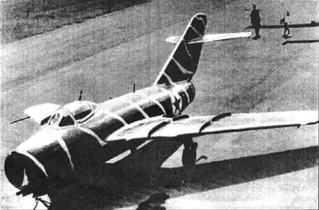 МиГ 15 ВВС КНДР 30 декабря 1947 г летчикиспытатель ВЮганов впервые поднял в - фото 55