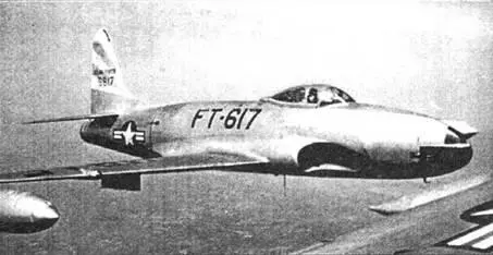 F80C Shooting Star из состава 80го FBS F86A Sabre на взлете - фото 56