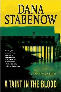 Dana Stabenow A Taint in the Blood обложка книги