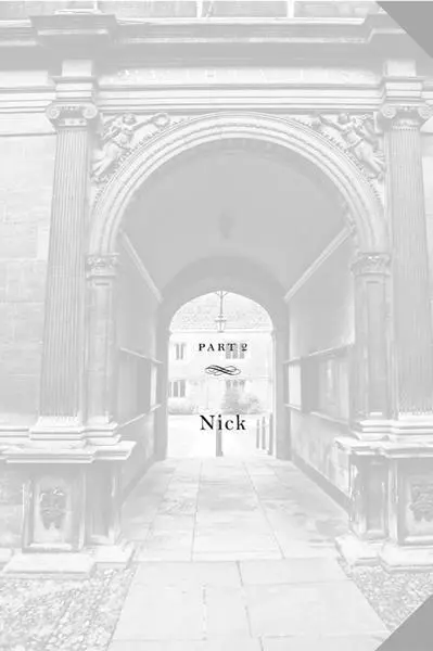 CHAPTER 4 The envelopes were snatched out of my pigeonhole just as I - фото 9