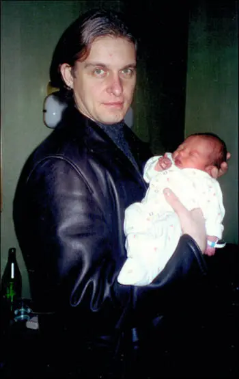 Наш третий ребёнок Рома родился 23 февраля 2003 года когда заканчивалось - фото 56
