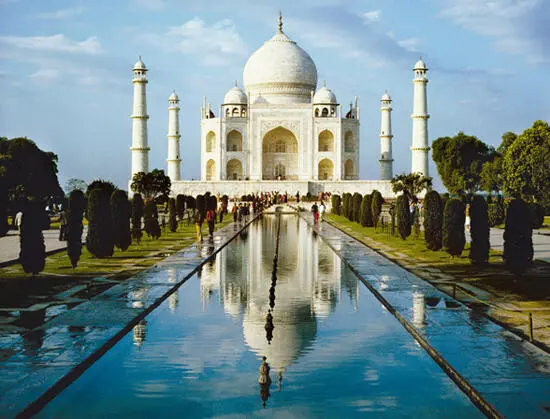 29 The Taj Mahal An example of authentic Indian culture or the alien - фото 40