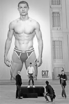 45 In previous eras the standard of beauty was set by the handful of people - фото 67