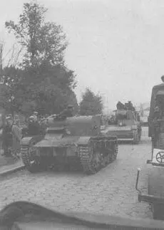 Торжественный марш советских и германских войск в Бресте советские Т26Т и - фото 4